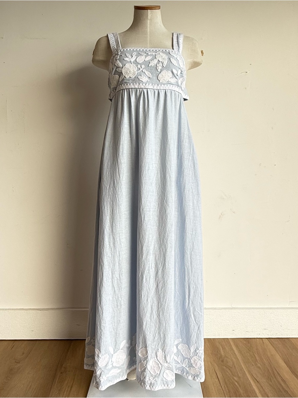 House of Harlow 1960 Maxi Dress XS light blue white embroidered sleeveless linen